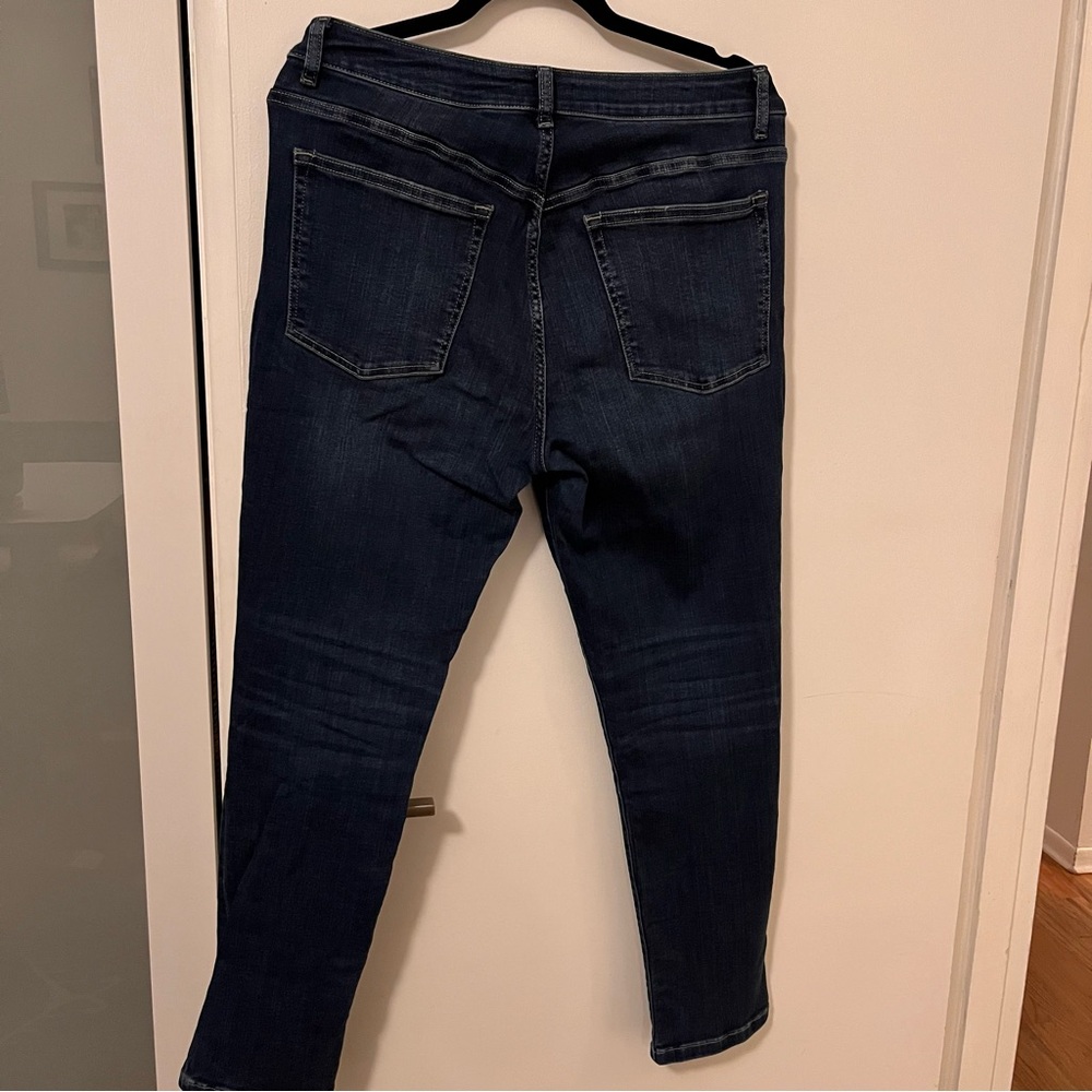 WARP + WEFT JFK Skinny Jean dark wash (indigo) 28” inseam size 12 - Picture 6 of 6